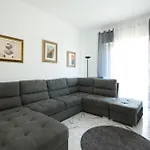 Apartman Free Parking Elmi - Due Passi Dal Maggiore