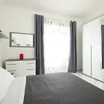 Apartmán Free Parking Elmi - Due Passi Dal Maggiore *
