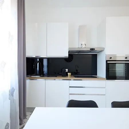 Apartment Free Parking - Due Passi Dal Maggiore *