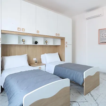 Free Parking - Due Passi Dal Maggiore Apartment