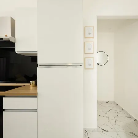 Free Parking Elmi - Due Passi Dal Maggiore شقة