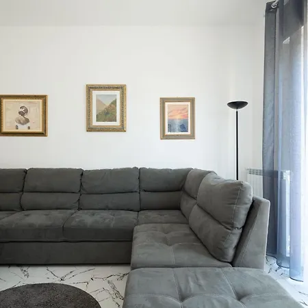 Free Parking Elmi - Due Passi Dal Maggiore شقة أرونا