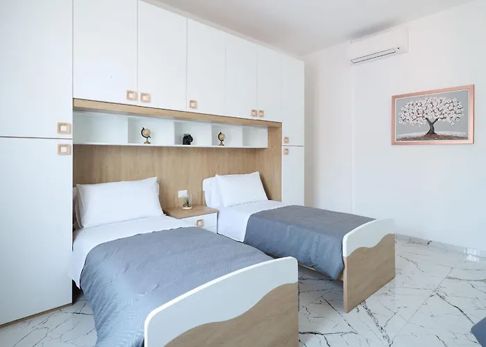 Free Parking Elmi - Due Passi Dal Maggiore Apartamento