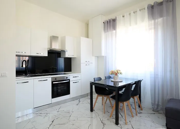 Free Parking Elmi - Due Passi Dal Maggiore Apartment Arona