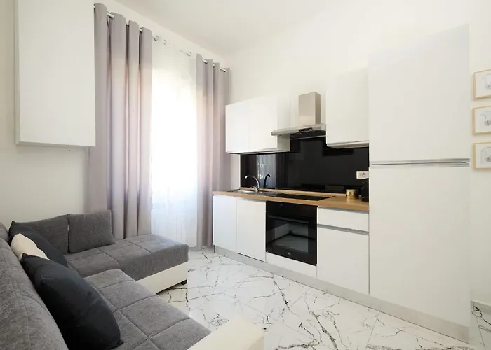 Apartamento Free Parking Elmi - Due Passi Dal Maggiore Arona