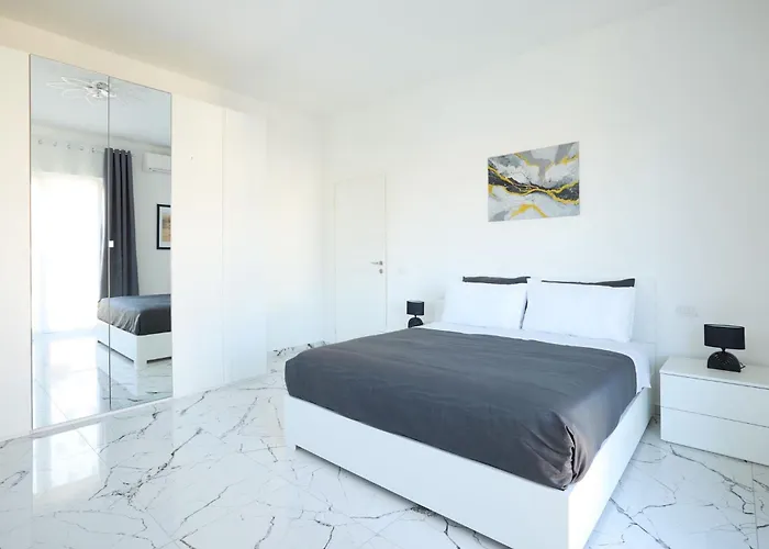 Free Parking Elmi - Due Passi Dal Maggiore Apartamento *